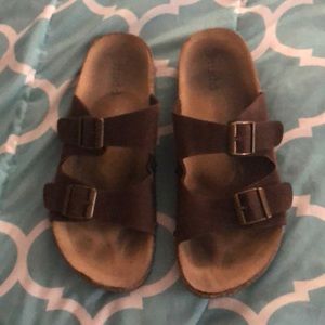 Tan/brown Mudd Birkenstock sandal